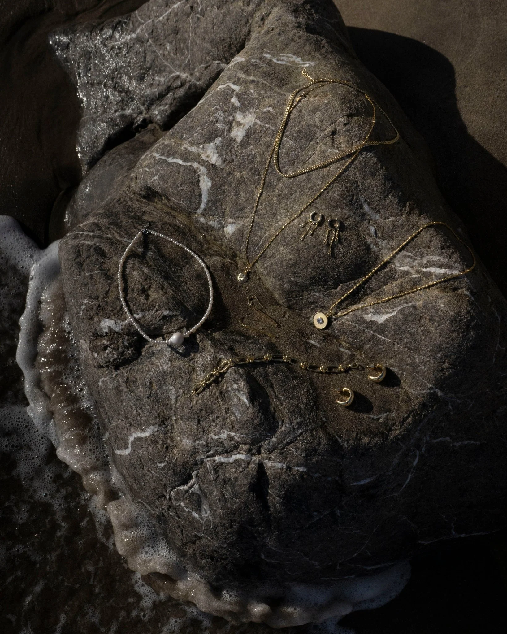 OLIVIA BAROQUE PEARL NECKLACE - Image 12