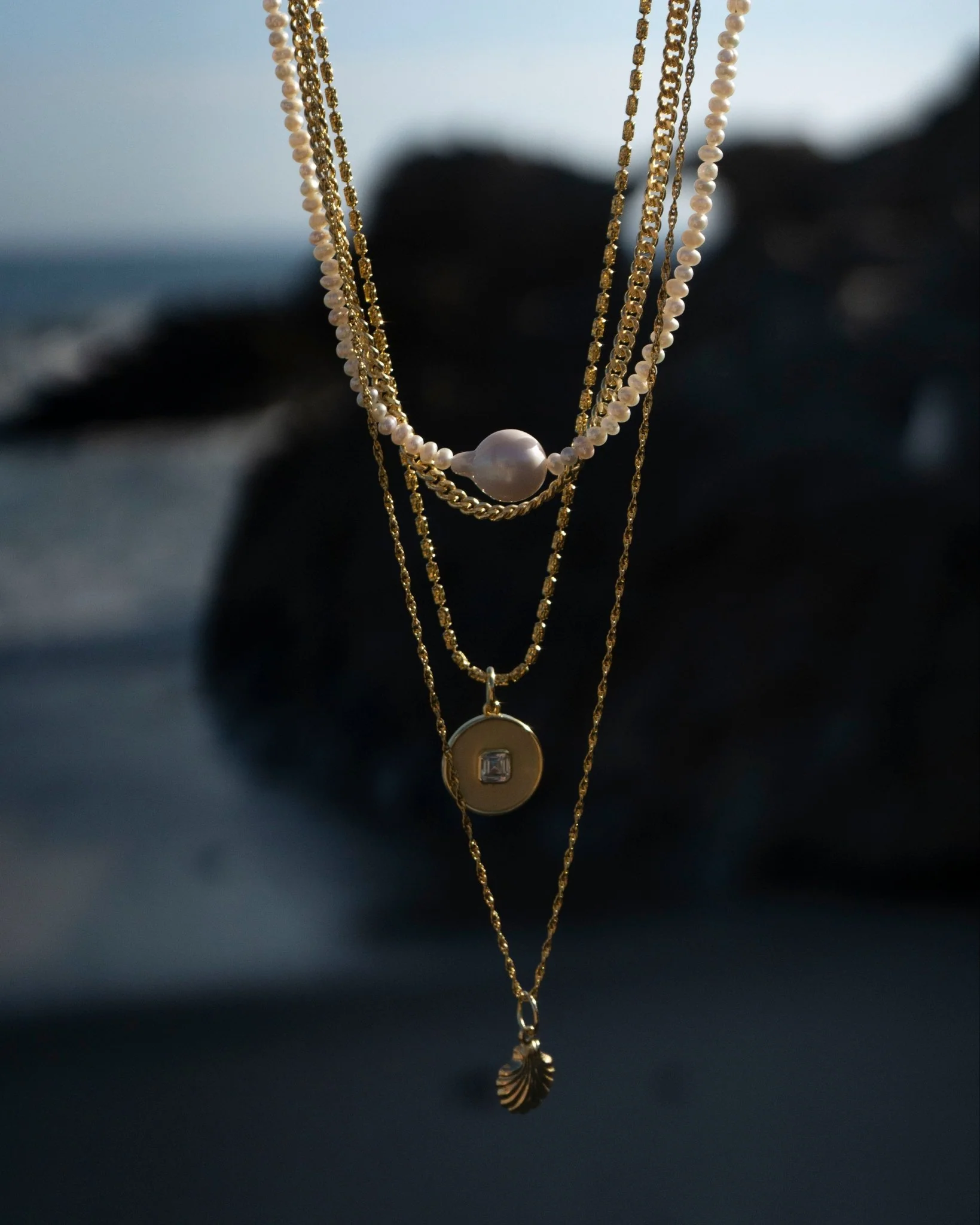 OLIVIA BAROQUE PEARL NECKLACE - Image 3