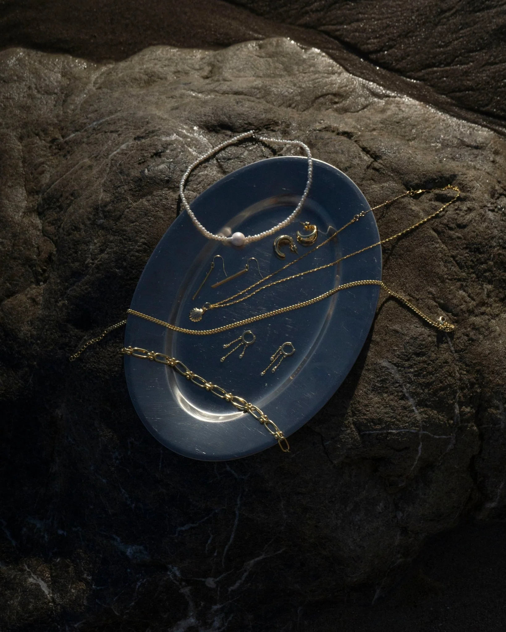 OLIVIA BAROQUE PEARL NECKLACE - Image 7